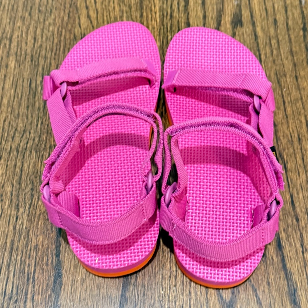 TEVA Pink Platform Girls Sandals - Picture 4 of 6
